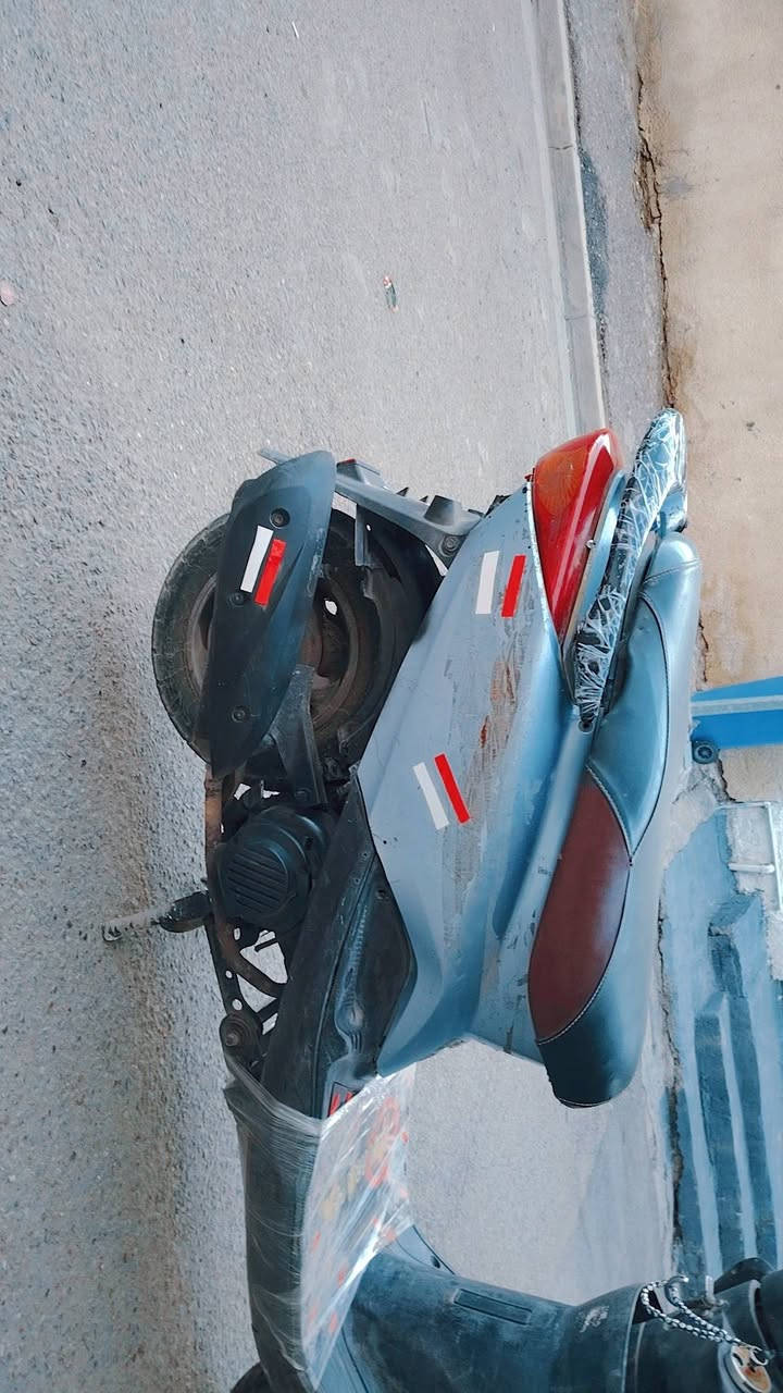 يالله سلام عليكم
دراجه بريز ١٤٠ سلف هندر كهربائيات كله شغاله ستاند صفح وستاتد تعليك محرك ناشف لاتبخير ولا تنقيص شلعه تخبل
مكينه تخبل ترايك وين متريد
كفرات اصليه مختم أوراق بيه
نكره سلف بكل وكت مكاني بغداد لبياع 
السعر 325 وبيه مجال
*********** خابر وتدلل
