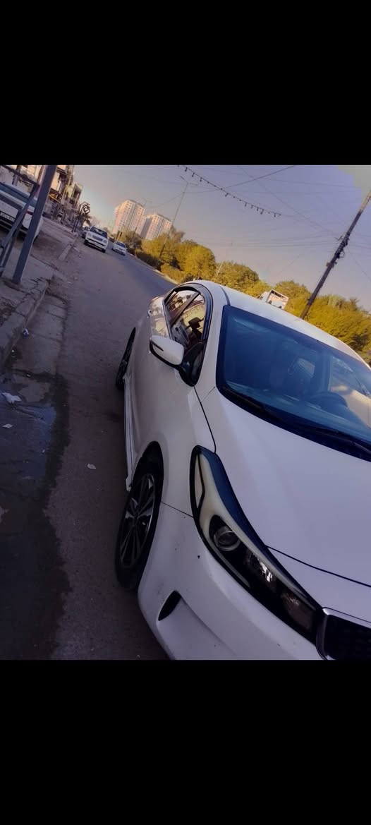 السلام عليكم سيراتو موديل ٢٠١٨  خليجي مكينه ١٦٠٠ كير AT  صدر جديد امامي وخلفي رقم اربيل تريد سنويه بااسمك تريد وكاله اني حاظر بيه صبغ فقط الدوسه العكس السايق وبيه بارد فقط سياره جاهزه مكينه وكير وصدر جيد جدا ماشيه تقريبا ١٤٠ الف السعر ١٤٠ وبيه مجال بصيط مكاني بغداد وهاذه الرقم *********** بغداد, العراق
