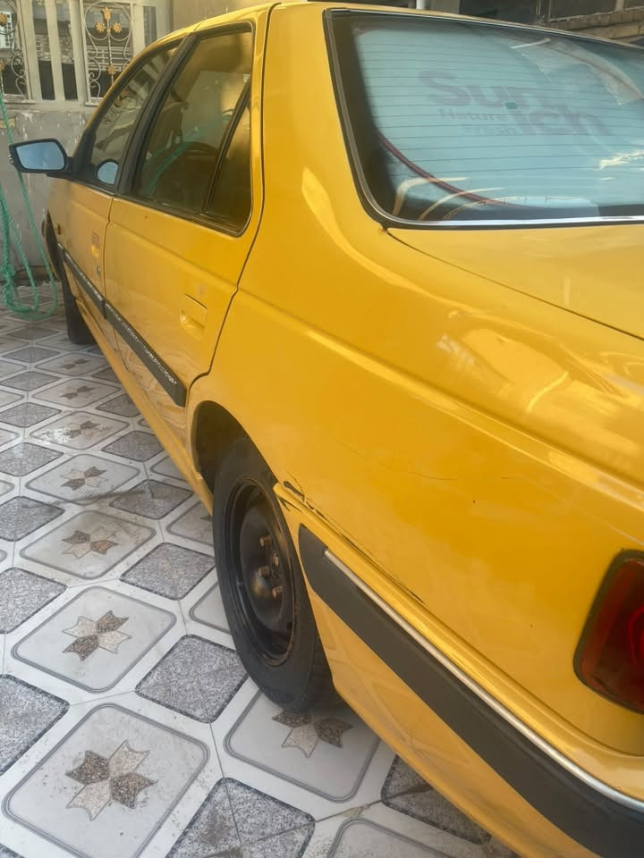 السلام عليكم بيجو بارص موديل 15 رقم بابل بسمي سنويه لل 27  بيها بس باب الوره صبغ  وبيها شويه جراد بالقماره كير محرك تبريد خير من الله باتري جديد رايديتر جديد كازكيت البارحه سويته سلف جديد  كتفات ياباني مال مراوح السعر 45 وبيها مجال قليل مكاني بالحله ورديه خارج
***********
