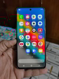 اس21 اف اي • ٢٥٦ جيجا ٨ رام • كاميرا ٣٠ اكس