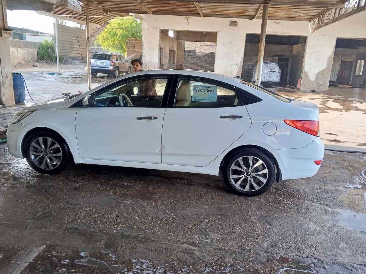 سلام عليكم اكسنت 1600 فول مواصفات السعر98 رقم الهاتف***********
