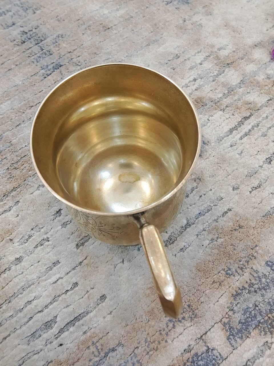 طلاء فضة 🌹🇮🇶 عتيقة 🌹🇮🇶 حجم كبير 🌹🇮🇶 وزن ثقيل 🌹🇮🇶 نقوش وزخرفة 🌹🇮🇶 مختومة 🌹🇮🇶
السعر 15 الف @إشارة


**إذا كنت صاحب هذا الإعلان وتريد حذفه لأي سبب، رجاءا أرسل رسالة إلى الدعم الفني**