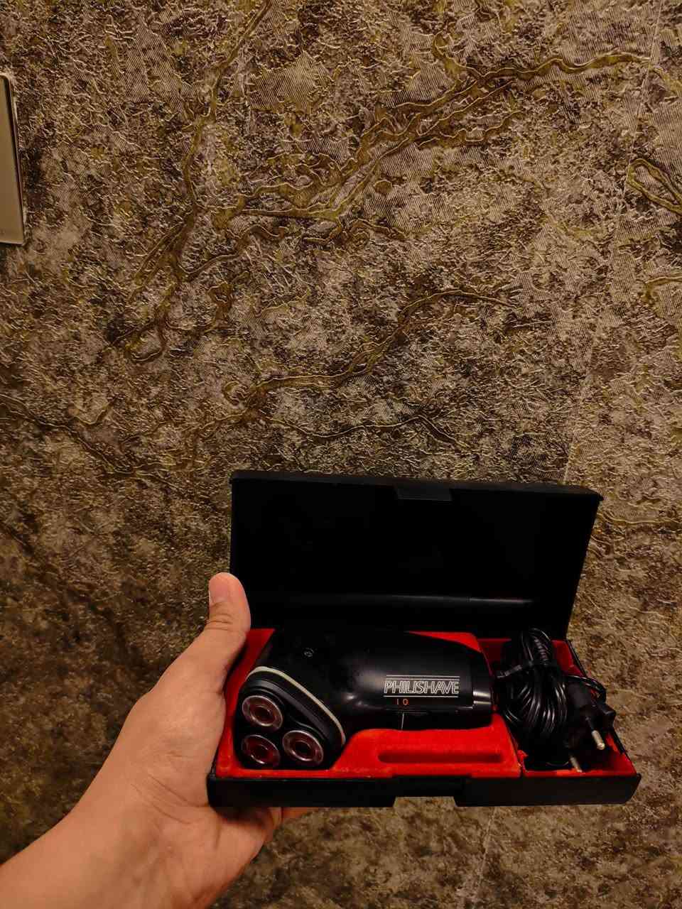 السلام عليكم 🌹 ماكنة حلاقة جلاية فليبس الأصلي هولندي 
بسعر ٤٥ الف


**إذا كنت صاحب هذا الإعلان وتريد حذفه لأي سبب، رجاءا أرسل رسالة إلى الدعم الفني**