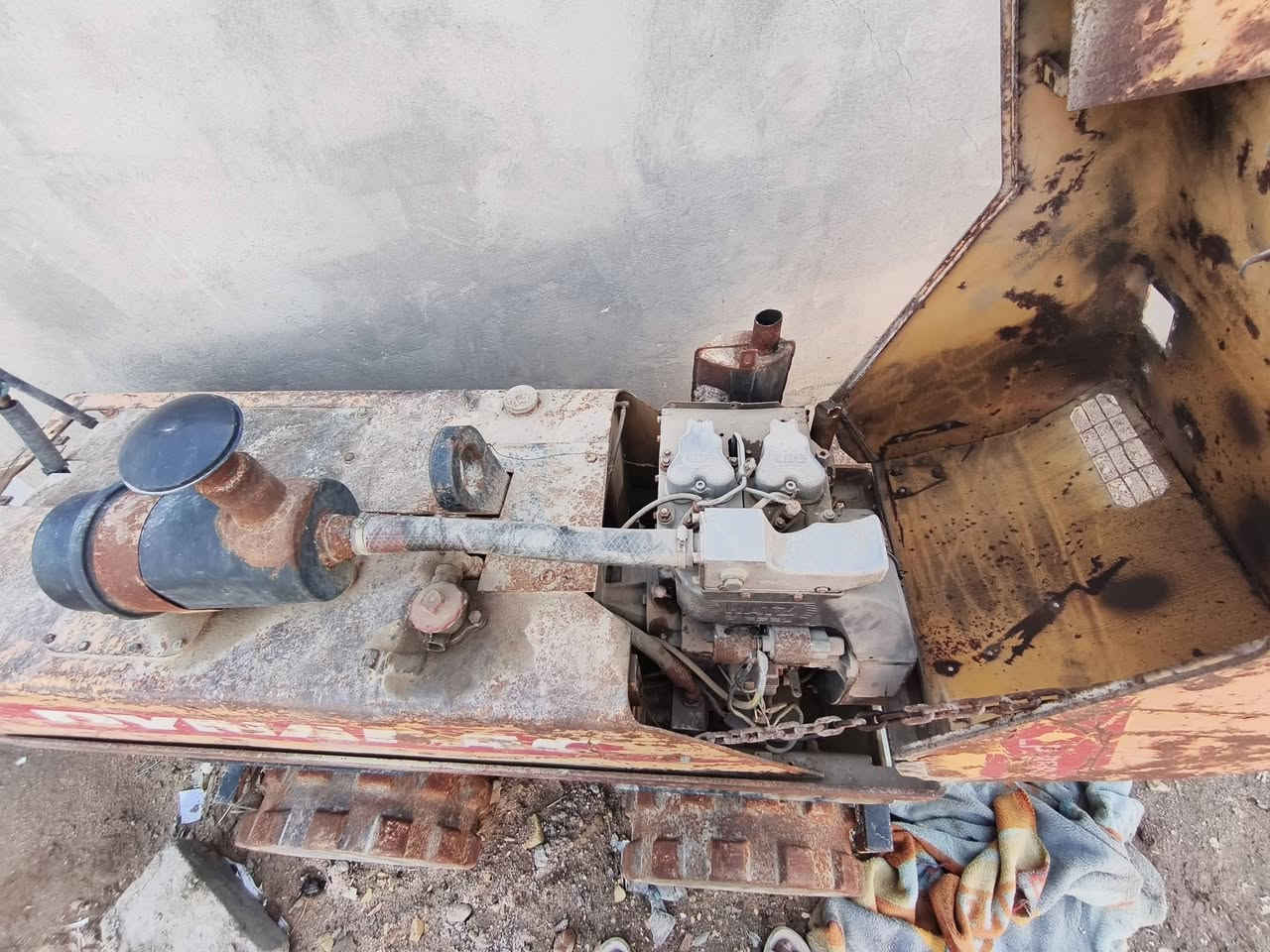 السلام عليكم 
حادله دينباك Dinbak للبيع 
مكان ناصريه چبايش مكين نضيفه، 2بستم 
***********
