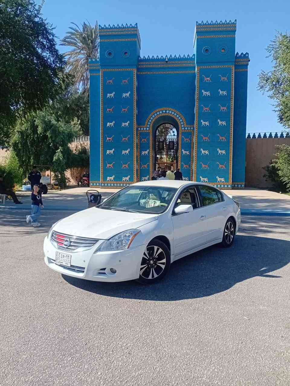 سلام عليكم للبيع نيسان التيما 2009 محدثه 12 سيارة جاهزه تدفه تبريد كله شغال بيه صبغ حزام سعر 85بيه مجال مكاني بعقوبه اي استفسار اتصل ***********
