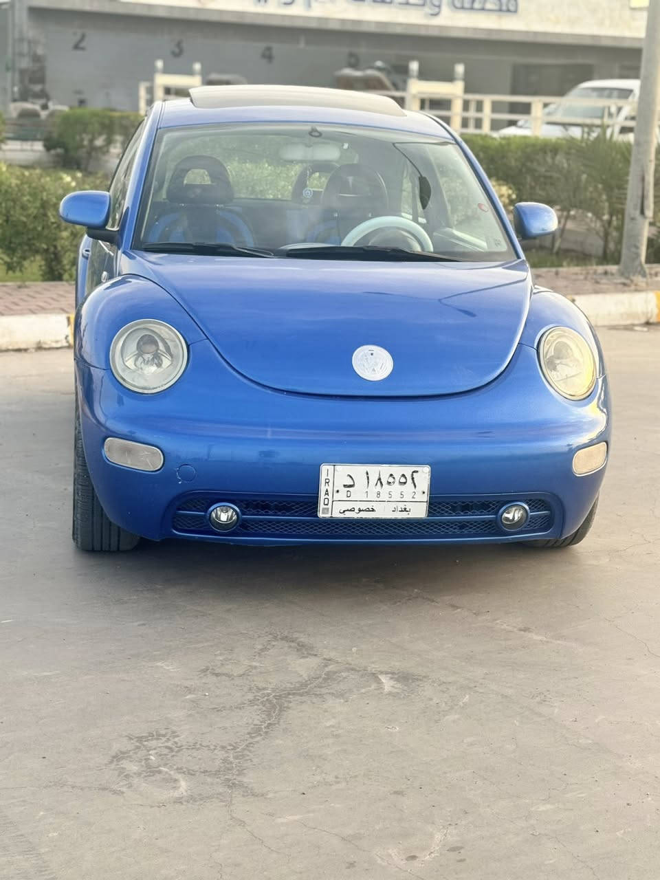 فولكس واكن
موديل 2000 
السياره جهازه من كلشي يعني مابيهه اي نقص 
تبريد ثلج صدر امامي خلفي جديد 
علما ان السياره رقم دولي بسمي شخصيا 
لاستفسار 
***********
