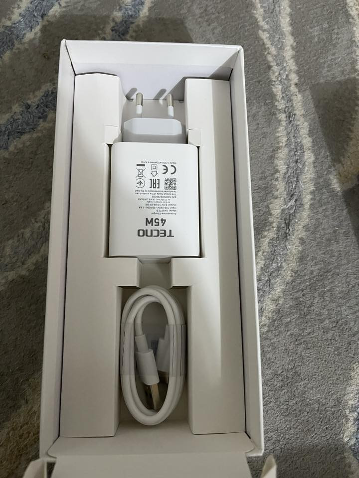 تكنو كامون فايف جي برو رام ٢٤ فقط مفتوح من كارتون ومعرب يعني جديد السعر ٢٨٠ بي مجال حك جيه فقط بيع اتصال ***********
