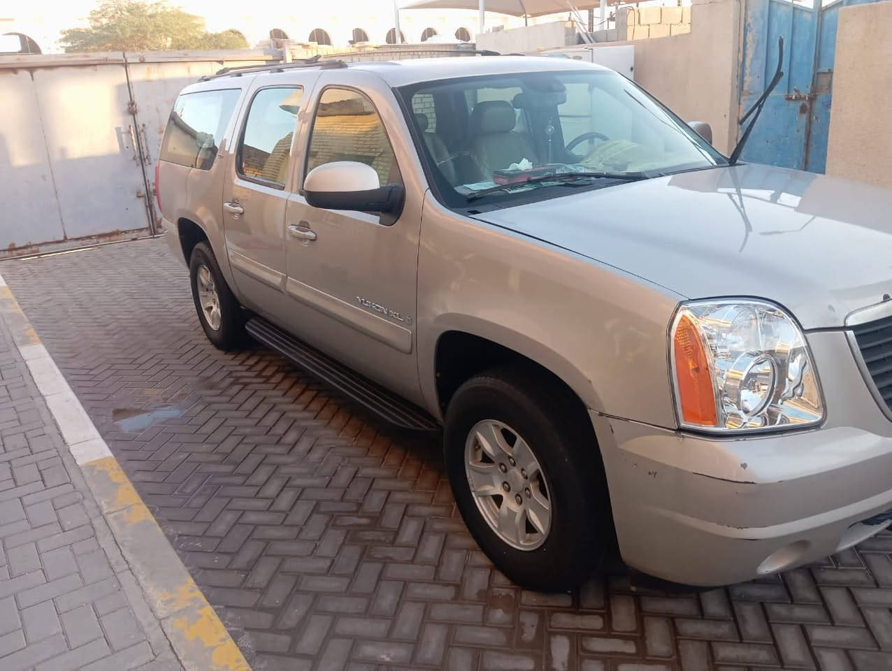 يوكن 2009 اجره رقمها بغداد باسمي خطها بصرة كربلاء مصفرة هيئة وضريبة وغرامات السيارة كفاله عامه كير مكينه حدادية تخم تاير  كيرها مال سبعه جاهزة من كلشي 

مكلف بالنشر 

***********
