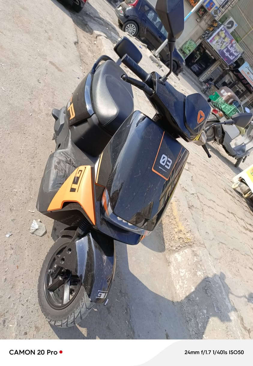 دراجه شحن يادي جديدة صارله شهرين نازله السعر 700 وبيه مجال بسيط *********** للتواصل خط واتساب موجود
