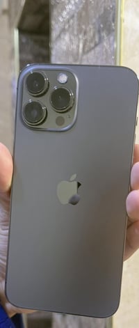 ١٣ برو ماكس امريكي بطاريه ٨٨جهاز نظيف لا مبدل بيه   شي ولا مرفوع بيه ش...