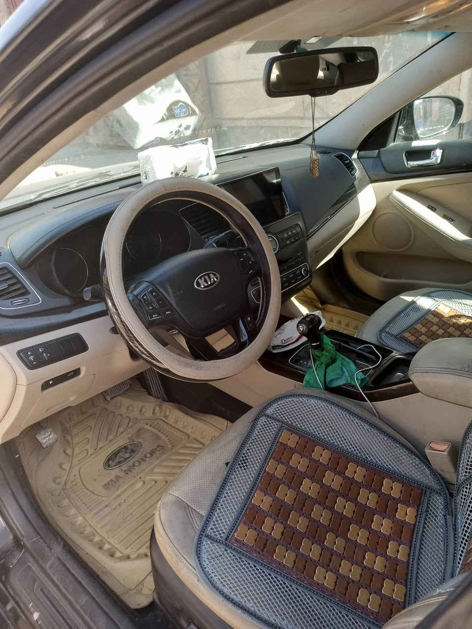 السلام عليكم ورحمة الله وبركاتة 
للبيع كيا كادينزا 2016 خليجي 
محرك 3300 دوش  
رقم سليمانية بأسمي تحويل او وكالة جاهز 
فول مواصفات عدا البصمة 
فتحتة سقف بانورما طگتين 
اشاير بالمري
كشنات جلد كهربائي
شاشة كبيرة وكالة كار بلي 
مري شفط + ترحيب عند الفتح 
حساسات امامية خلفية 
كامرة دوارة 
تحمات ستيرن 
تبريد قطعتين 
السيارة كامله وجاهزة ومناقصهه اي شي نقصهه فقط طبرباز 
السياره بيهه 6 قطع صبغ قطعتين حادث والباقي جراد وصبغتهه 
السياره مغلفه mdf ضمان عشر سنوات فقط القطع المصبوغه 
السياره سعرهه 145 ورقة 
المكان بغداد ناحية الوحدة مقابل مجمع بسماية 
***********
