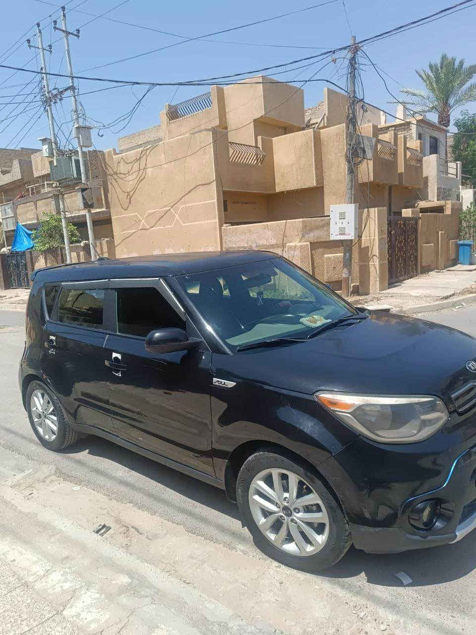 سلام عليكم ورحمة الله
كيا سول موديل 2019 رقم سليمانية سنويتها ساقطة وارد امريكي مابيها ضربة فقط سرقة جاملغين امامي و بيها تبديل دعامية اثر شخوط ماشية 68 الف كيلومتر مواصفات ستاندر سيارة مال بيت وكالة بأسم مرة استعمال شخصي وماتعبانة تبريد ثلج ليبل واحد السيارة كير و محرك مكفول وجديد مكان السيارة بغداد الدورة سعرها 120 ورقة و بيها مجال بسيط للشراي
☎️ *********** بغداد, العراق
