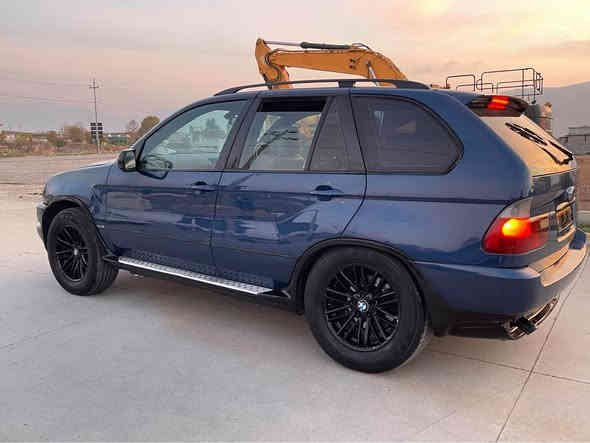 بیئم دووهەزار ٥ مەکینە ٥٣٠ دەبڵ دیجیتاڵ  قەپات مواسەفات گئر مەکینە بەشەرد گەنجانەیە *********** 
دەبڵ گێر  کوشن هیتەر جڵت 
هەموو مواسەفاتی هەیە بئ دوکەڵ بئ بوخار 
هەموو گیانی بەشەرتە *********** رانية
