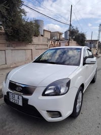 سياره لبيع ريو 2011 السعر خاص 07765155868