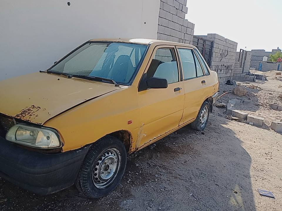 السلام عليكم سياره سايبه موديل 12كير جديد مكينه حلوه رقم احمر صدامي راعي السياره بلبصره  السياره شوف عينك  يحتاجله ضفيره فقط وتشتقل مكان السياره البصره الزبير السعر 5ونص وبيه مجال  للستفسار ***********
