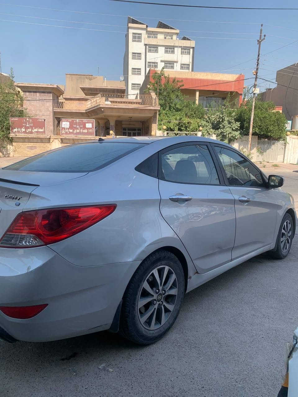 Hyundai accent 2012
خلیجی 
مەکینە کرایتەوە V4.16 
ڕەقەم و سەنەوی نوێ 
ڕۆیشتن / ٣٥٠ هەزار کم 
تۆماتیک تەبرید ڤۆلیۆم 
بۆنیت و چوار دەرگا و چاملغ 
سبوغ ، کەمەک کاڵبونەوە هەیە
هەندەک شوخت و قۆپی هەیە 
بێ ناوگرتن ، ئێڕباگ سوکان 

نــــــرخ / ٧٨ ورقە
شوێن / هەولێر
*********** واتساب
*********** واتساب أربيل, العراق
