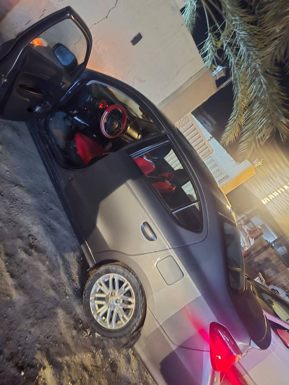 مسيبوشي ميراج موديل 23 لون رصاصي
مواصفات 
شاشه كبيره لمس 
كامره خلفيه دواره 
فول تحكم ستيرن 
تبريد بيانو 
دواخل لونين
جام كهرباء 
ويل كب
السياره مكفوله كفاله عامه من الحادث والغرق 
سعرها 110 و بيها مجال 
للاستفسار الاتصال على الرقم***********
