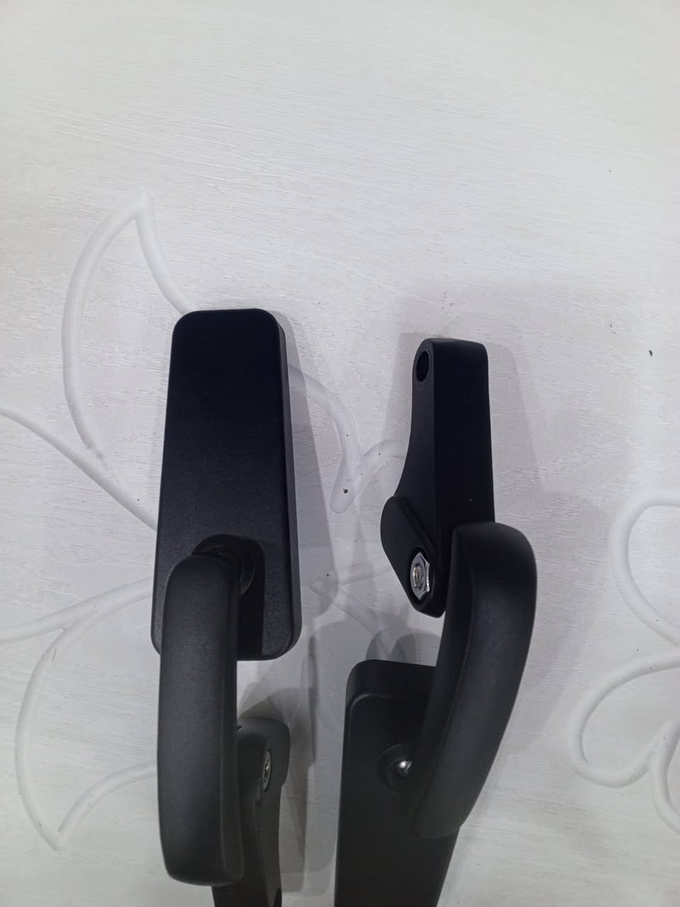 سلام عليكم غراض للبيع شتريد موجود بطح كاوسكي تيي ماكس بي ام رحال كلشي موجود رقم ***********العنوان بغداد الحسينية مال راشدية
