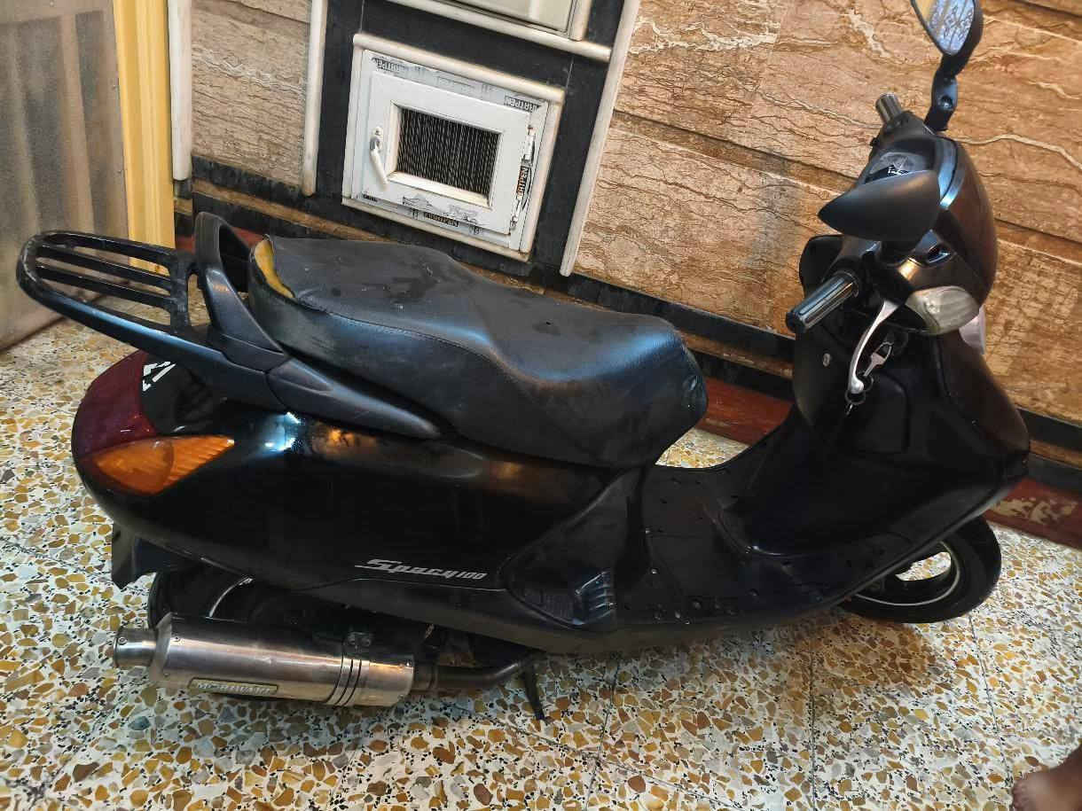سلام عليكم دراجة سبيسي للبيع العنوان بغداد الطالبية كهرباياتهة كلهة شغالة السعر ٤٥٠ رقم ***********

