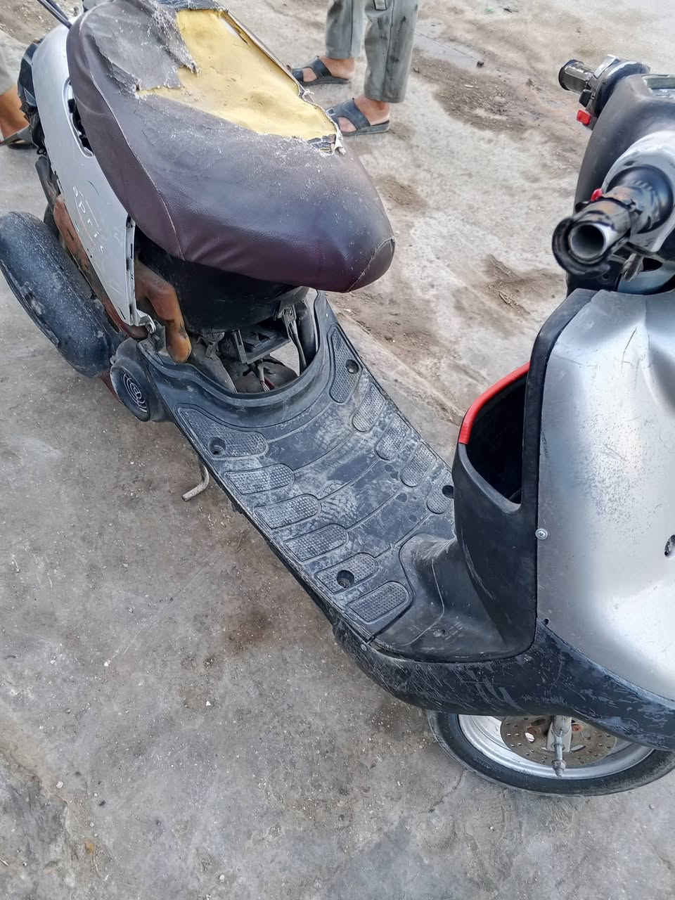 بطه للبيع بيها نقص بل كفر للبيع ***********
