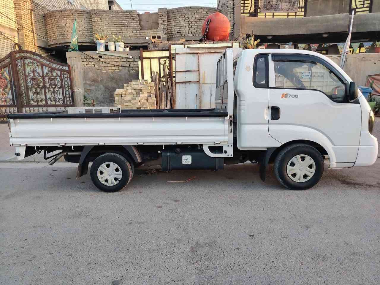 السلام عليكم
كيا بنكو 2700 موديل 2017 شكل ال18 رقم انگليزي بغداد سيارة بيه طخة بلبنيد بلعلامه مرجعه بارد فقط سيارة جديدة ونظيفة ممشتغلة مكانها بغداد سعرها 125 وبيها مجال للشراي موبايل ***********
