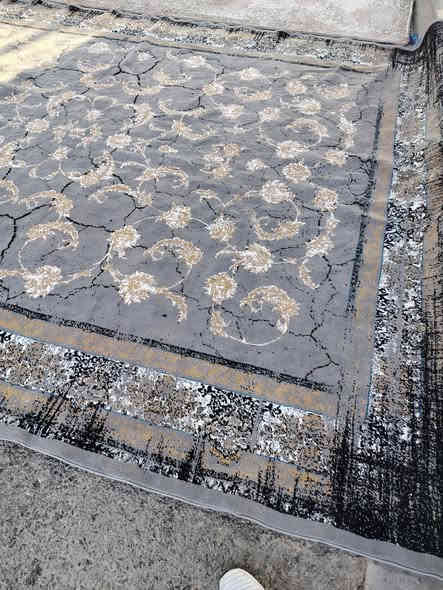 سلام عليكم زوليه كشان تركي ٣ في ٤ جديده استخدام شهر أو مدات قطعتين ٣ او وحده ٢متر الزوليه ٦٠ والمدات ٤٥ ***********
