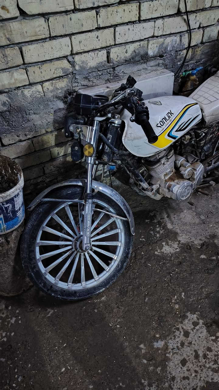 سلام عليكم دراجه ايراني سونلك مديل 24مكينه تخبل بيه بس مثل ما موضح بل صوره حادث الوجه رايدها 300بيها مجال حك جيه رقم***********مكاني العبيدي
مرخصه الادمن
