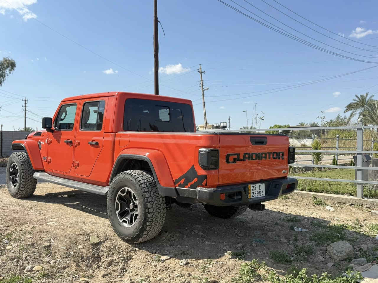 جيب جلاديتور ويليز2020

للبيع 

فووول مواصفات  ماشية 90 الف ميل  

                 

الموديل :- 2020

المحرك :- V6 3600

//المواصفات//

:- بصمة 

:- تشغيل عن بعد

:- كشنات جلد 

:- نظام دفع رباعي  4✖️4

:- رادارات مرايا جانبية 

:- كشن كهرباء

:- كاميرا خلفية 

:- حساسات خلفية

:- شاشة 

:- ثلاث انظمة قيادة 

:- تبريد مركزي 

:- لايتات زينون 

وطخم تاير جديد

منضومة زنون جديد

شوتة رياضي

واكو مواصفات اخرى معروفة ميحتاج الذكر

صور الحادث مرفقه بل منشور

 

السعر 310  بيها مجال بسيط 

العنوان بغداد الدورة هور رجب 

رقم التلفون  *********** بي واتس
