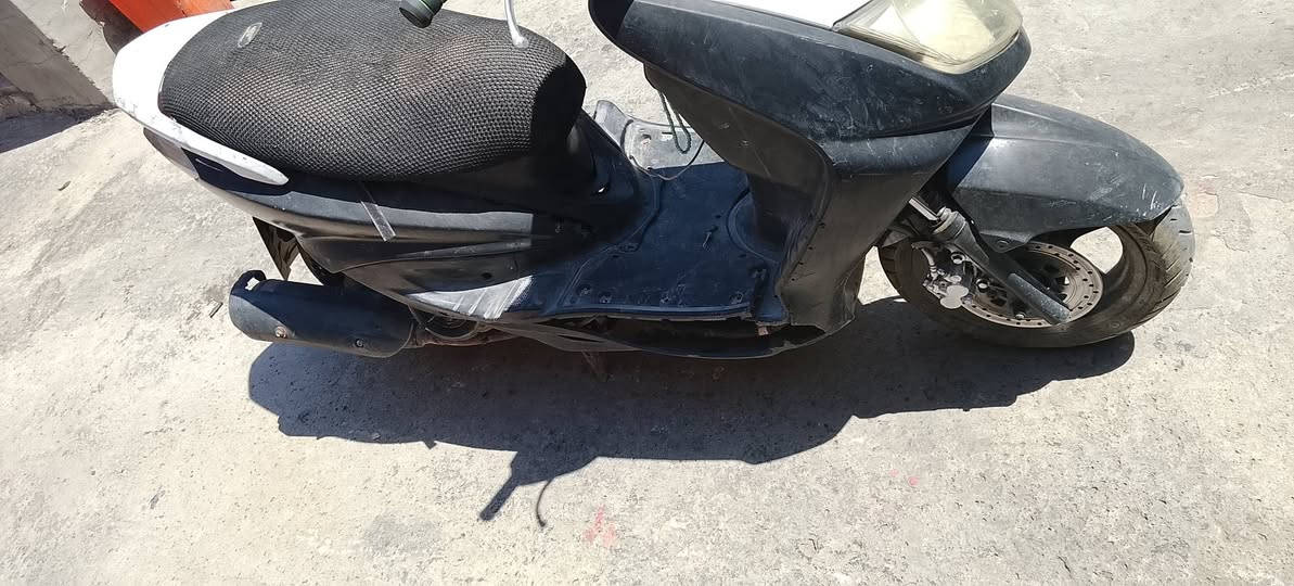 السلام عليكم سكنس نثية طبيت بطسة وطفت ابيع طافية 225بيها مجال بلديات الصحفيين ***********
