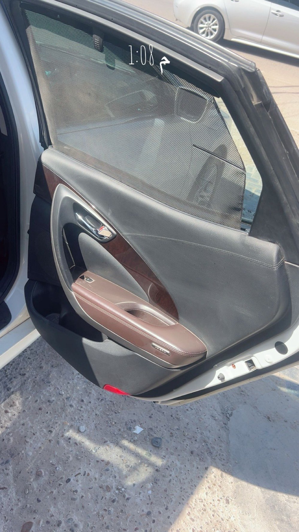 سلام عليكم شباب رمضان كريم ازيرا موديل 13 ماشيه 143 حقيقي السياره فول موصفات عدا الفتحه والبصمه مكفوله من الصبغ فقط بارد بالبابتين الي عكس السايق وصبغ الدعاميه الاماميه بسبب الاشخوط كامله وجاهزه من كلشي تخم تاير جديد ماكو نقص بيها  رقم اربيل السنويه ل 28 بسم صاحبي فقط تحويل مااسوي وكاله السياره كلش نظيفه كلش وجاهزه تشغل وتطلع 6 سلندر 3000 دوش وعليها ادامه كامله حتى دهن جديد  للبيع فقط بدون مراوس بيع فقط سعرها 123 وبيها مجال حك جيتك مكانها الغزاليه ***********