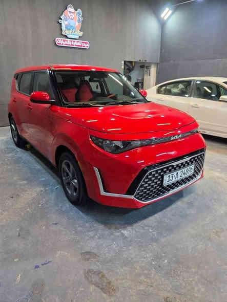 السلام عليكم 
كيا صول 2024 للبيع لونها احمر السياره نظيفه كلش وارد امريكي ماشيه 18 الف كيلو  حادثها جاملغات الايمن و الايسر مبدلهن كبل فتحت شديت بدون اي شي ايرابك البرده ضارب استيرن و دشبول مضاربات السياره حيييل نظيفه و جديده 
مواصفاتها عاديه السايره معروضه ب 175 بيها مجال بسيط 
***********
