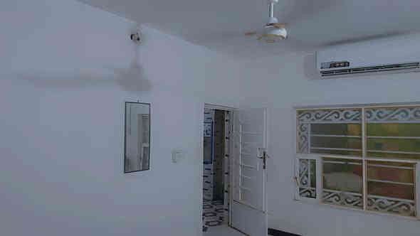 بيت للبيع بالجته طابو صرف كونكريت مسلح 100 متر مربع  البيت نظيف جدا شارع البانزيخانه نهايته قرب مجمع سيد حامد  مربع 10 في 10 غرفه وصاله وستقبال ومطبخ وصحيات وطارمه وممر بيع مستعجل للاستفسار الاتصال على الرقم ***********
