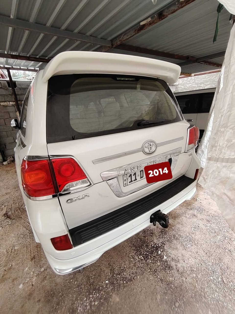 السلام عليكم البيع لاندكروزر 2014
لاندكروزر 2014 رقم بغداد دولي باسمي 6سلندر تخم تاير مكينه ما مفتوحه  سياره جاهزه بيها باب مبدل والباقي كفاله عامه سعر 340بيها مجال رقم ***********
