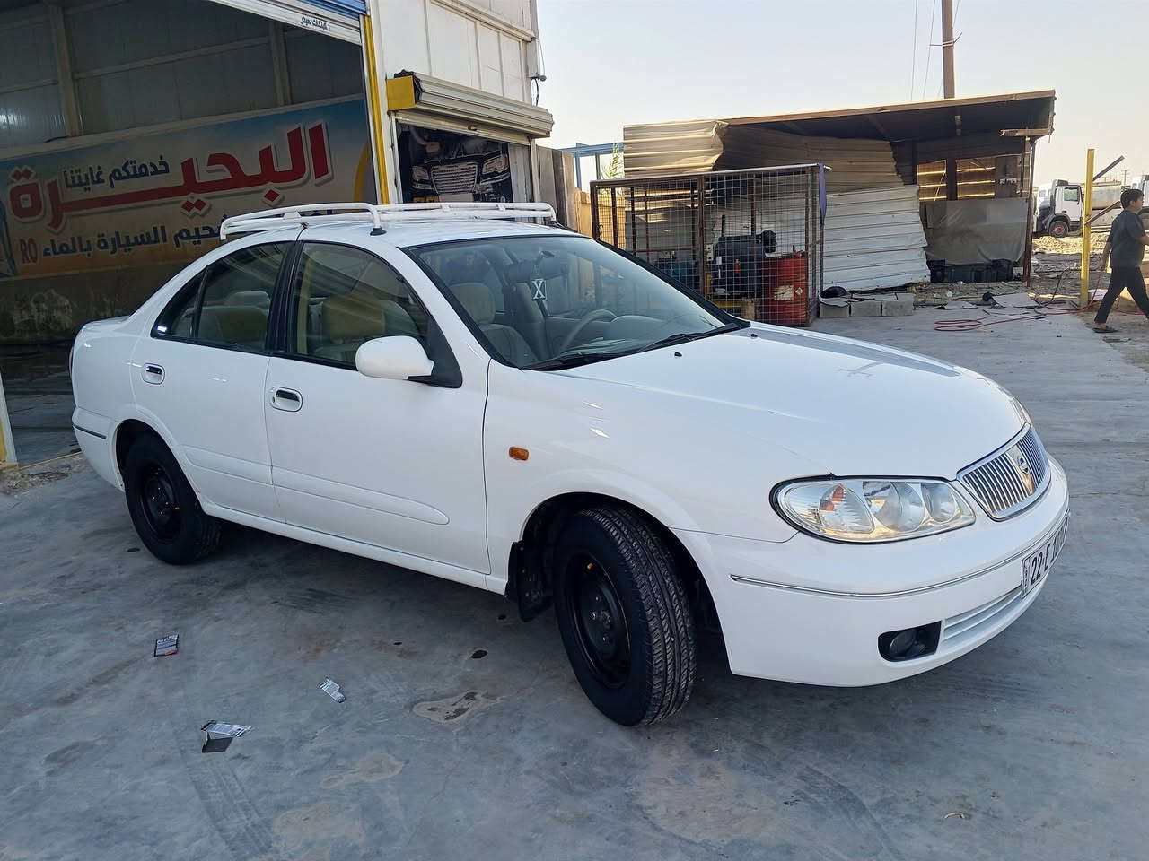 نيسان سني 2009 ياباني مكفوله
السعر 115 وبيها مجال المكان بغداد 
موبايل ***********
