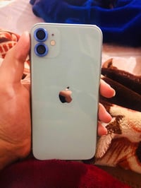 آيفون ١١ • ١٢٨ • بطارية ٧٥