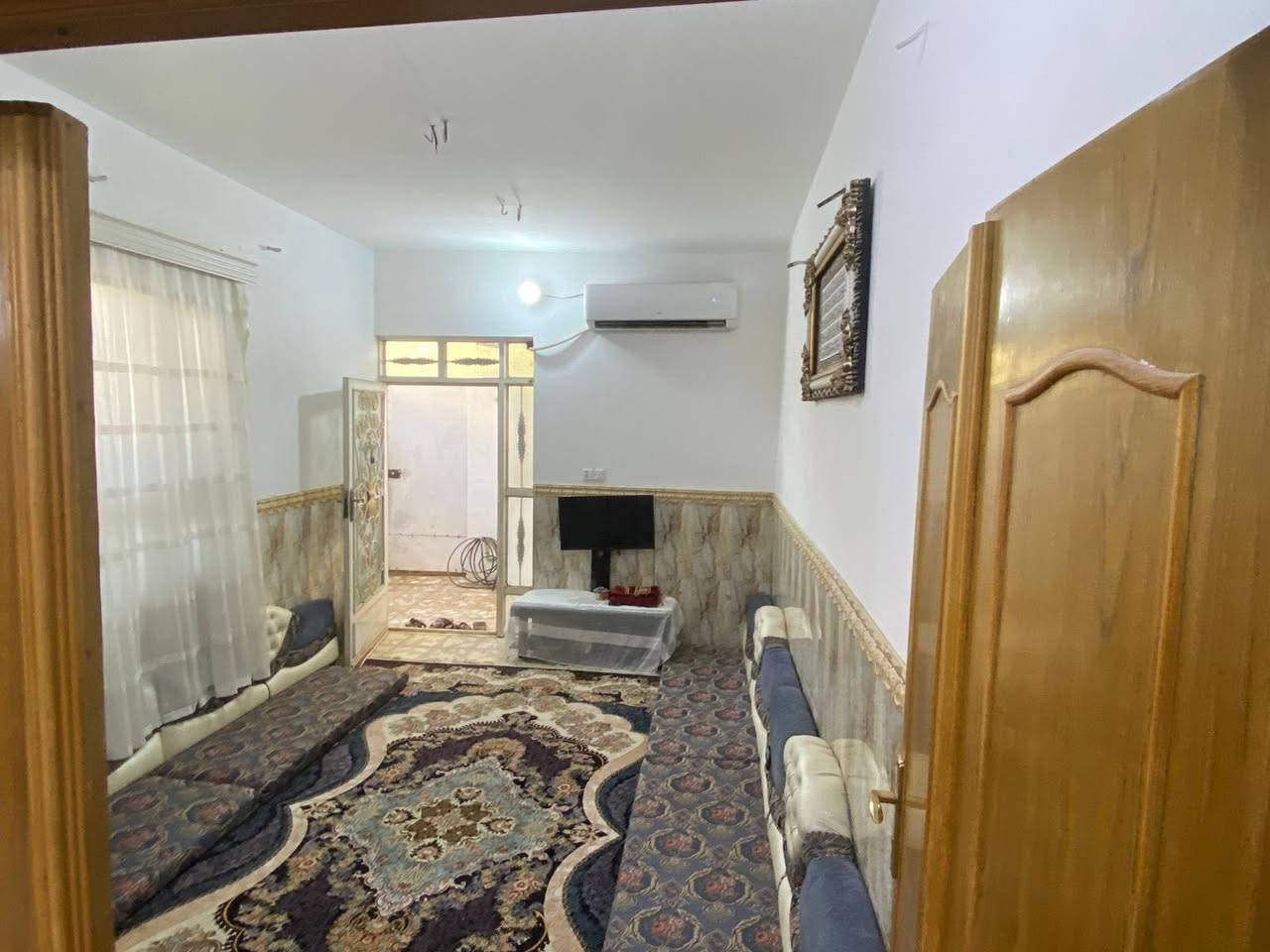 يــالله بــيــت 110 متر بناء نضيف جدا 
بلوك اربيل … صب كونكريت …طابو زراعي 
 قريب لشارع 50 متر عن شارع الرئيسي …
غــــرفـــه صــــالـــه اســـتــقــبــال مــطــبـــخ تـــخــاريـــج 
عنوان البيت شارع المطار القديم قرب عيادات الكوثر …
             ….السعر 37 بي مجال ….

للاسـتـفـسـار *********** واتــســاب +اتــصـال 

#مكتب_الحجيمي_للعقارات_قرب_صيدليه_الالفه 
#تــرمــيـم_بــنـاء_ايــجـار_رهــن_بـيـع_شـراء
