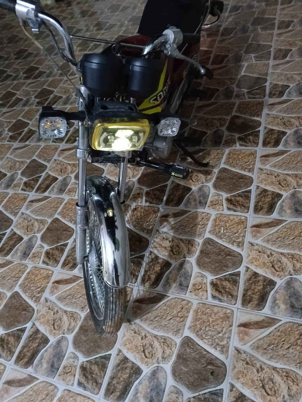 عندي هاي التايكر مرواس بفورزه نضيف  الي عنده يتصل ***********
