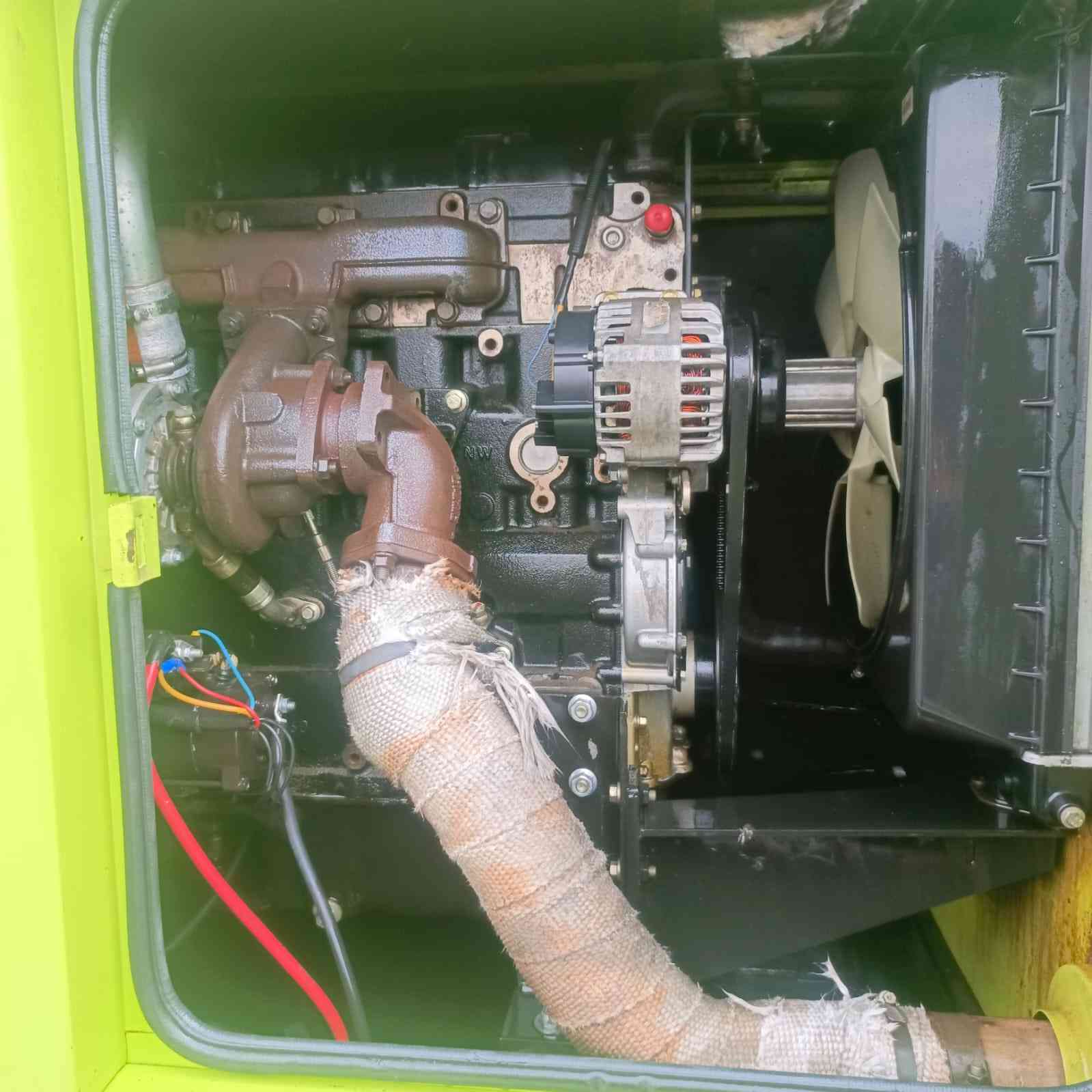 مولد بيركنز  انكليزي ٤ سلندر سوبر  كاتم
توليد ٧٥ كيفي 
العنوان بغداد 
***********
