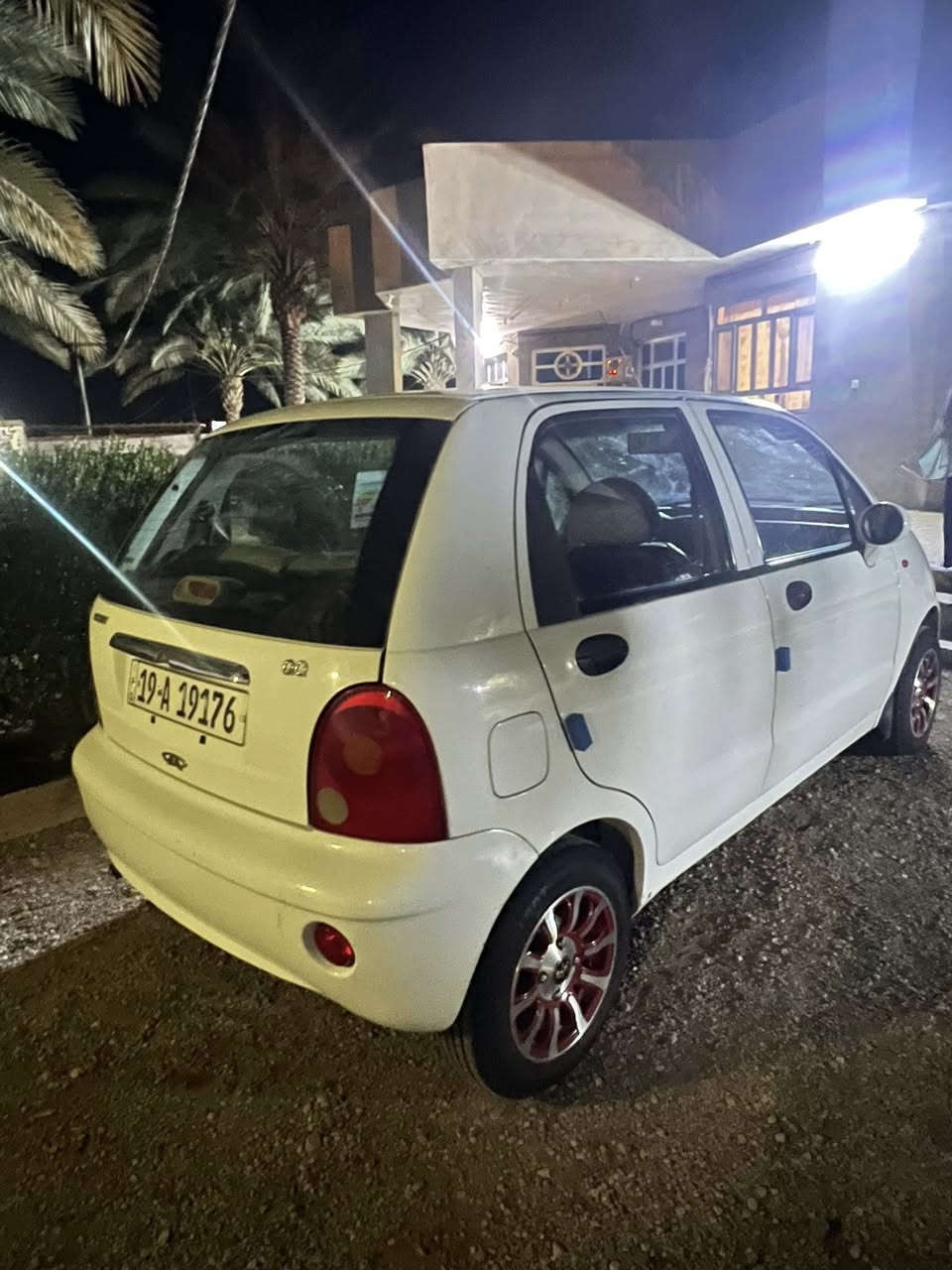 كيو كيو موديل 2012 هزة وسنوية جديدة بأسمي كير مكينة مكفولات صدر امامي خلفي جديد كهربائيات كاملة تخم تاير توني شاده تخم ويلكب اصلي ماناقصها لو برغي مكينة أربعة سلندر كير عادي السعر 32  بابل حصوة.   ***********
