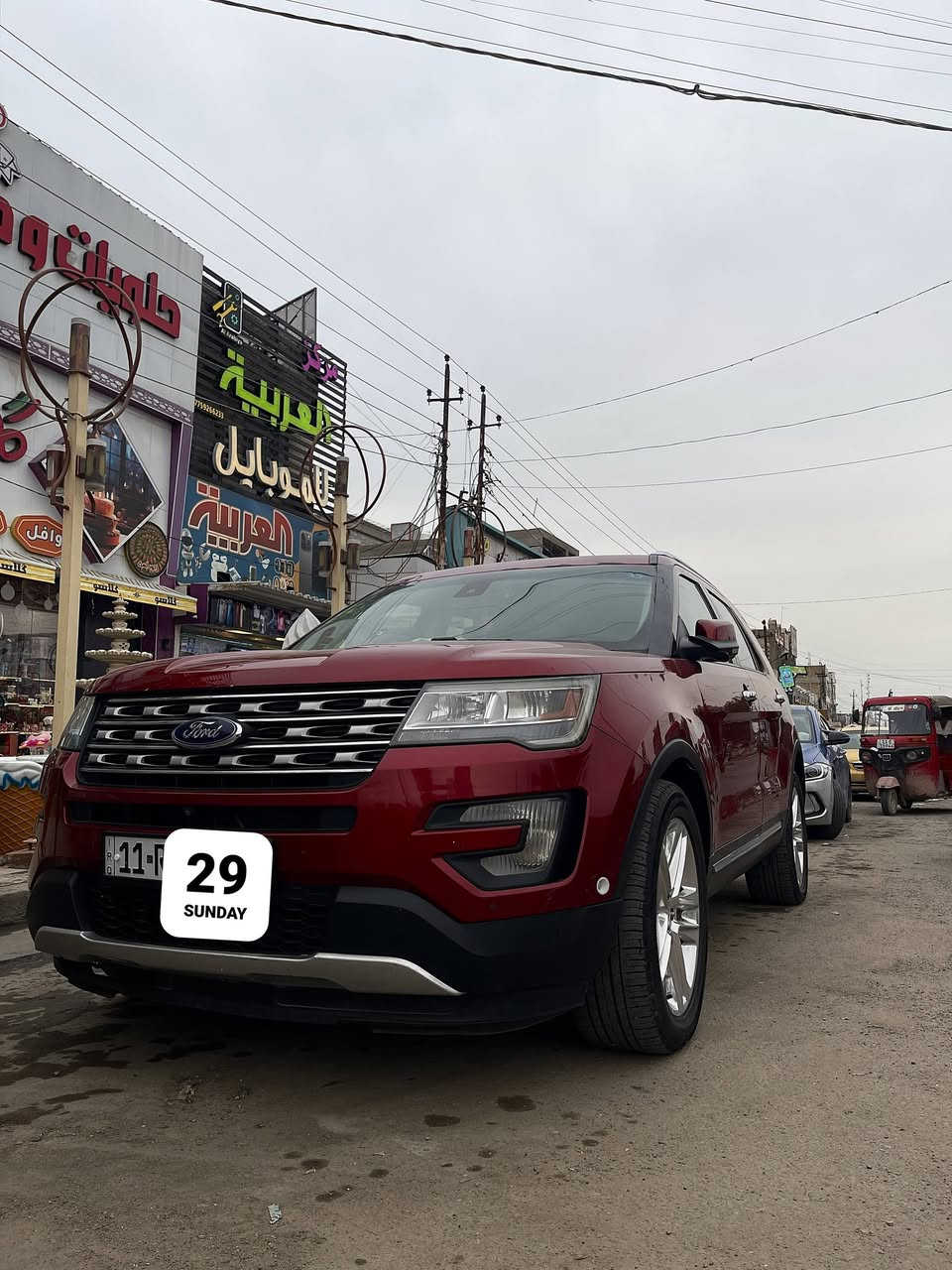 السلام عليكم
فورد اكسبلور خليجي لمتد فول مواصفات
ماشيه ١٠٠ الف
***********  
السعر ٢٠٠
