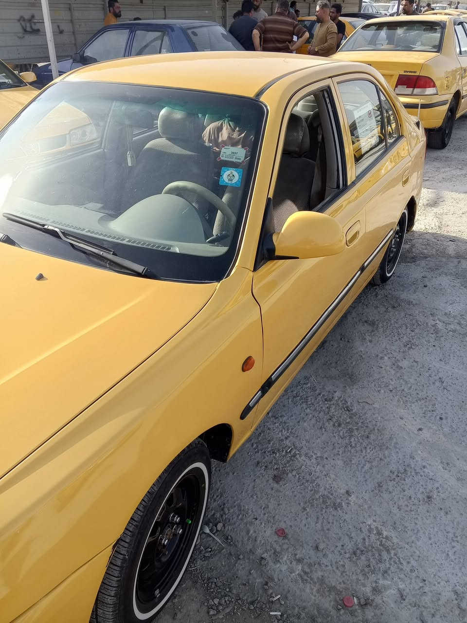 السلام عليكم شباب هونداي فيرنا 2014سيارة معيوده باسمي هيه غرامات كل مصفرة السعر62 وبي مجال بغداد ‏رقم الهاتف بي وتساب ***********
