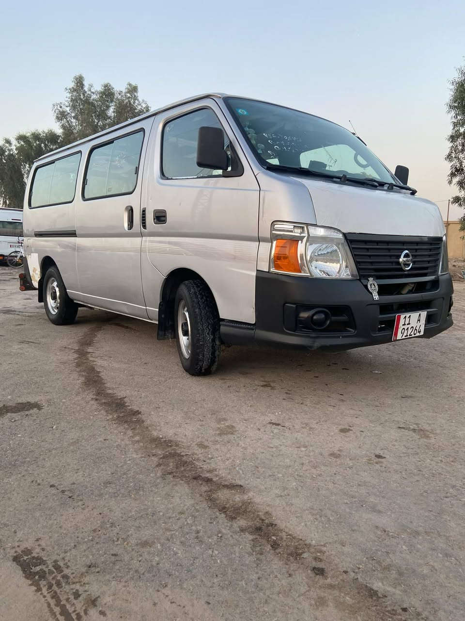 سلام عليكم سيارة نيسان للبيع موديل ٢٠٠٩مكينة وكير وأرسل كفالة عامة لا تنقيص ولا تبخير سيارة شرط سونار ***********
