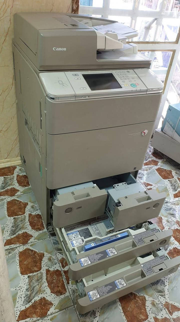 جهاز استنساخ📠 كانون ملون 💫💫
⚫🔵🔴🟡
🔖جهاز كانون 7260: بسرعة ٦٠ نسخة ملونة في الدقيقة🔖

🚦استنساخ - طباعة - طباعة مباشرة من الفلاش - سكانر - ربط حاسبة (Network + USB) - فيدر - دوبلاكس - اربع كاسيتات للورق - دقة عالية في الطباعة تصل حتى (1200 DPI)- وزن الورق من يصل الى ٣٥٠ غرام 🚥
عدد الاجهزة (٢) 
للاستفسار :-***********
