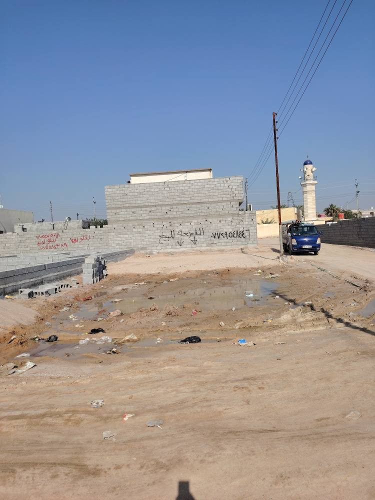 اسعد الله اوقاتكم احبتي توفر قطعه للبيع
مساحه ١٠٠ متر ركن عشره في عشره
تبعد عن الشارع العام مسافه قليله
يوجه كافه الخدمات
نوع العقار وقف سني مسجل وكامل
سعر العقار ١٠ وبي مجال قليل للشراي
الاستفسار اكثر اتصل على يوجد واتساب
*********** الزبير, البصرة
