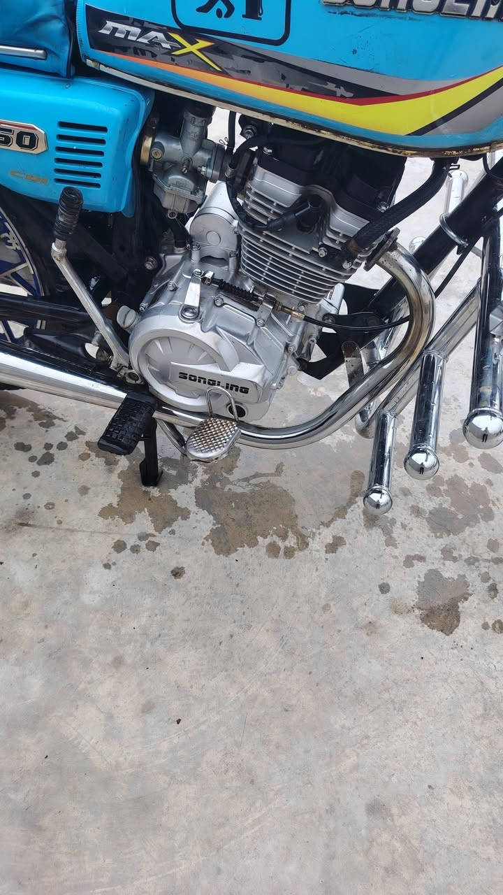 سلام عليكم شباب دراجه سيفان 24 600 وبيه مجال قليل دراجه ع شركه مكاني ديالى خان بني دالوراق صوليه ومراوس حسب القناعه ***********
