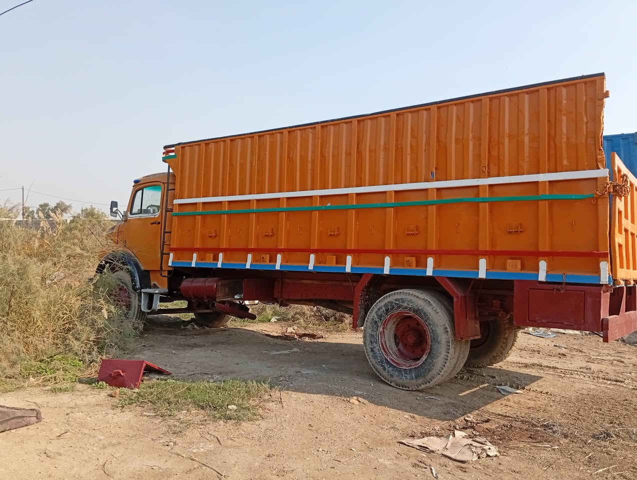 السلام عليكم سياره للبيع بوردين بلادي موديل 82 مكانها بغداد جاهزه للعمل رقم الهاتف‏‏‪0770 590 8417‬‏
