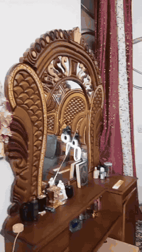 غرفة نوم خشب • للبيع