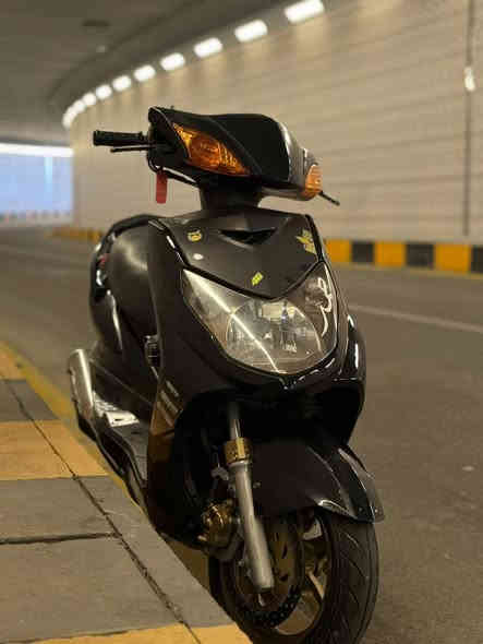 سلام عليكم شباب 
دراجه سكنس فحل نوزل خطين 
مكفوله كفاله عامهه 
دراجه مزوده من بره 
بيها يدات رياضي 
تعلاكه رياضي 
صالنصه رياضي
ملقط صوندات رياضي 
قطره اكسل رياضي 
كلجات رياضي امامي خلفي 
دبلات خلفي رياضي 
بكلايت نحله اصلي 
ملاحضه مراوس فقط (جبلي حسب لقناعه وبدون نطايح)***********
