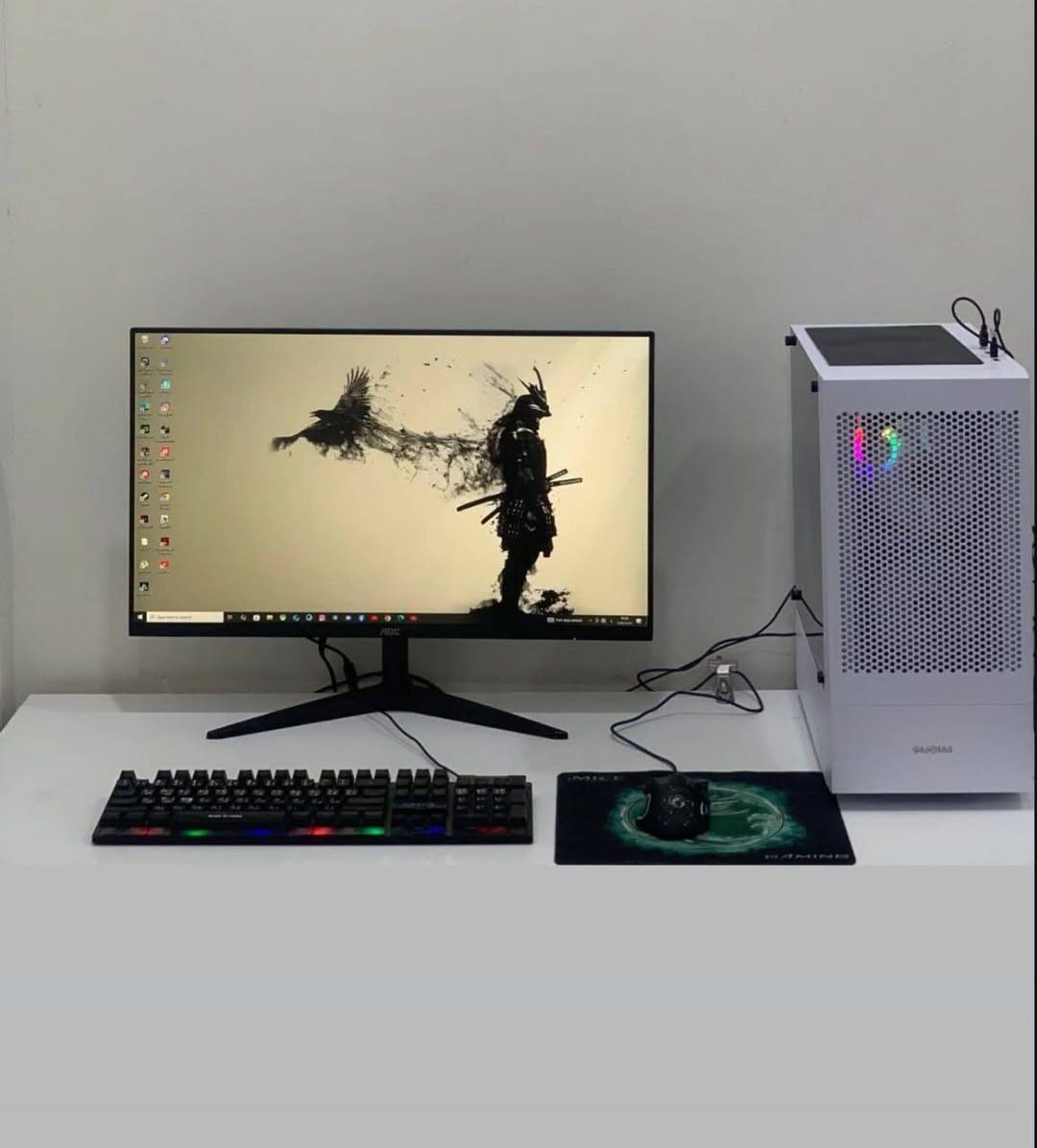 PC السعر مليون و 100مع الشاشه  المكان البصره الزبير ***********
