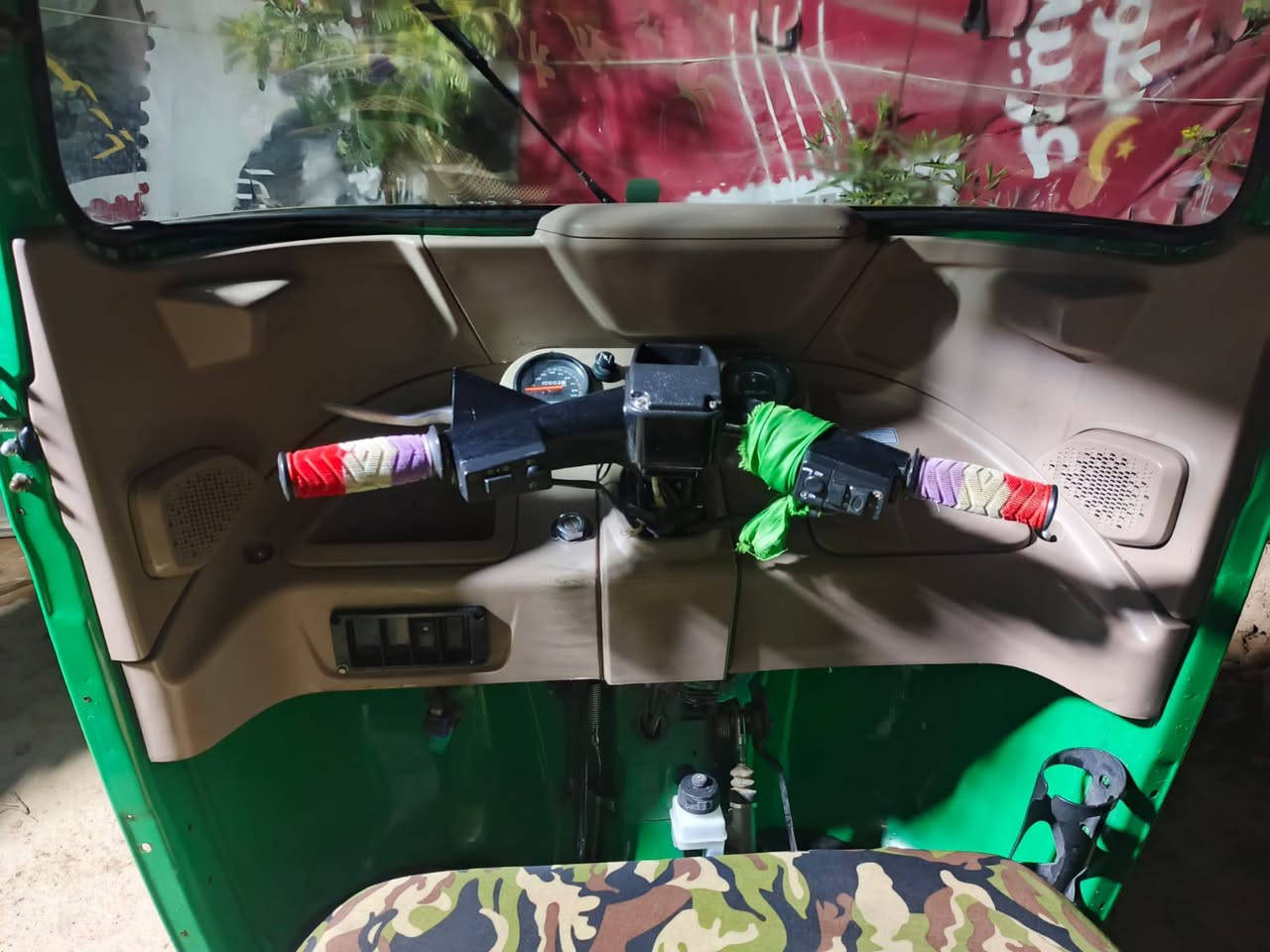 السلام   عليكم
تكتك  خضره   مكفوله  كفاله  عامله    لا خياس  لا ضربه  ولا صبغ  

تكتك  موديل 21  لون  اخضر 

التكتك  رقم  وسنويه   يعني تحويل شوكت  ماتريد   

التكتك   مكينه  زيرو حتئ ما مفتوحه   

8 ملايين  وبيهه  مجال   

بغداد الامين  الثانيه  

***********
